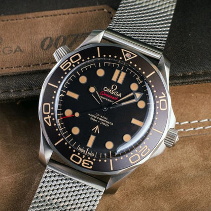 Seamaster Diver 300M 007 Edition + FREE Extra NATO Strap