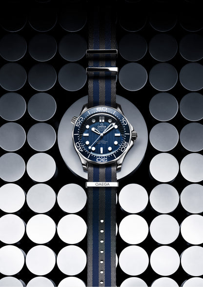 Seamaster Diver 300M James Bond 60th Anniversary + FREE Extra NATO Strap