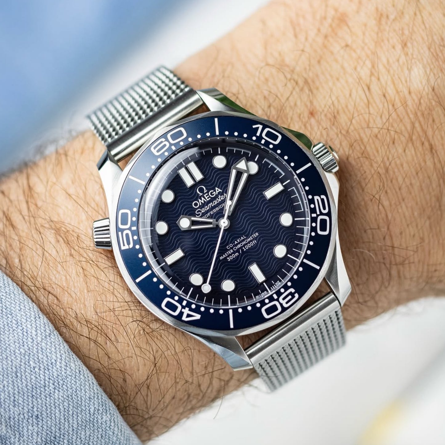 Seamaster Diver 300M James Bond 60th Anniversary + FREE Extra NATO Strap